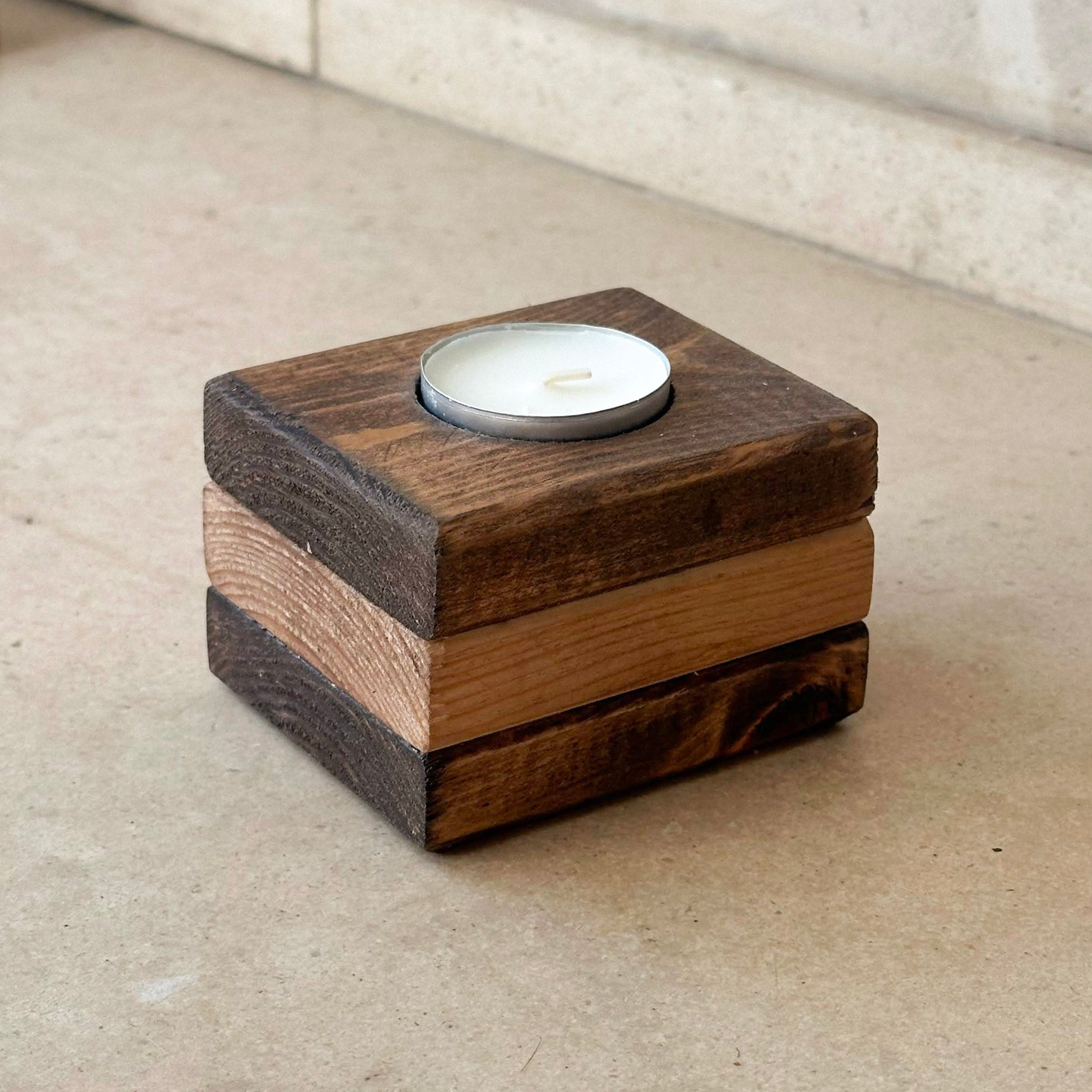 Sandwich candle holder