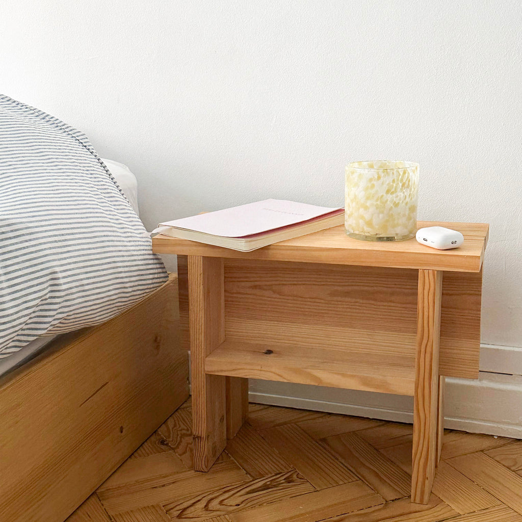 Scannu wood nightstand